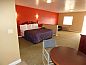 Guest house 0325913 • Apartment Zuidwesten • Economy Inn & Suites  • 2 of 15