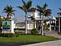 Verblijf 10325401 • Vakantie appartement Florida • Holiday Inn Express North Palm Beach-Oceanview, an IHG Hotel  • 1 van 26