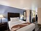 Verblijf 2325605 • Vakantie appartement Texas • Quality Inn & Suites Round Rock  • 9 van 26