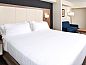 Verblijf 5825403 • Vakantie appartement Florida • Holiday Inn Express Hotel & Suites Bonita Springs/Naples, an  • 11 van 26