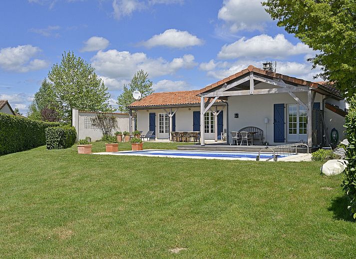 Guest house 05717703 • Holiday property Poitou-Charentes • L'Aveneau - Vieille Vigne 2 