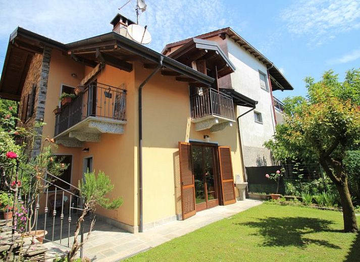 Guest house 08932902 • Holiday property Italian Lakes • Vakantiehuis Sky & Lake 