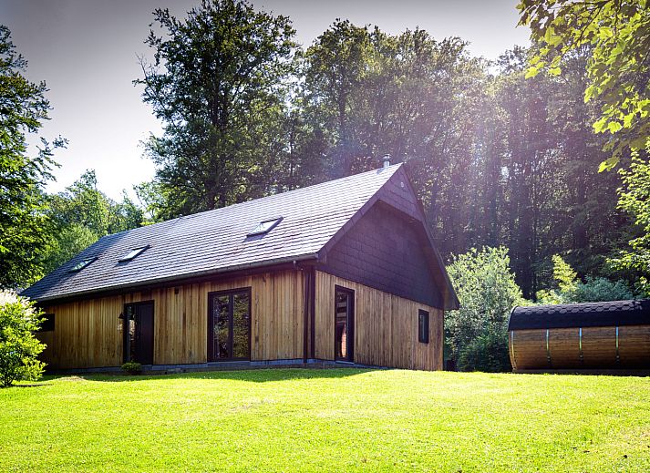 Verblijf 095103 • Vakantiewoning Ardennen (Luxemburg) • Luxe villa voor 12 personen met een sauna en bubbelbad in de 