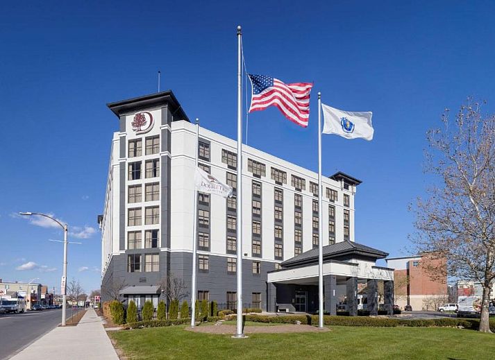 Verblijf 12025101 • Vakantie appartement New England • DoubleTree by Hilton Boston Logan Airport Chelsea 