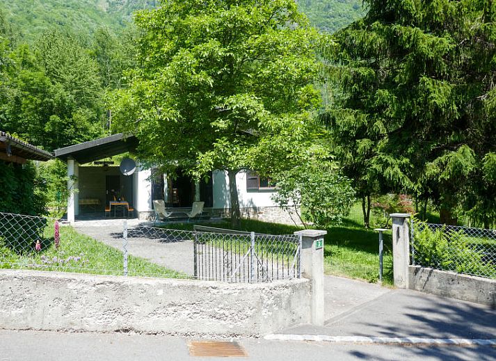 Verblijf 1832512 • Vakantiewoning Ticino / Tessin • Vakantiehuis Chalet Al Portic 