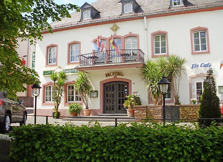 Guest house 21702501 • Apartment Eifel / Mosel / Hunsrueck • Hotel Zum Goldenen Stern 