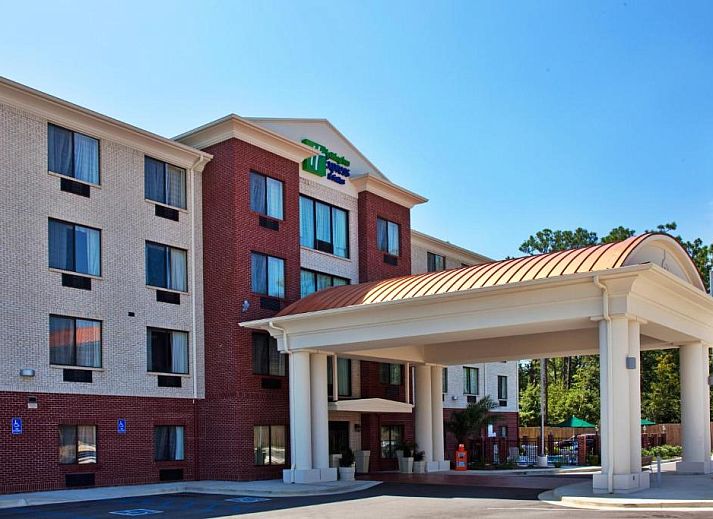 Guest house 24925301 • Apartment Zuiden • Holiday Inn Express Hotel & Suites Biloxi- Ocean Springs, an 