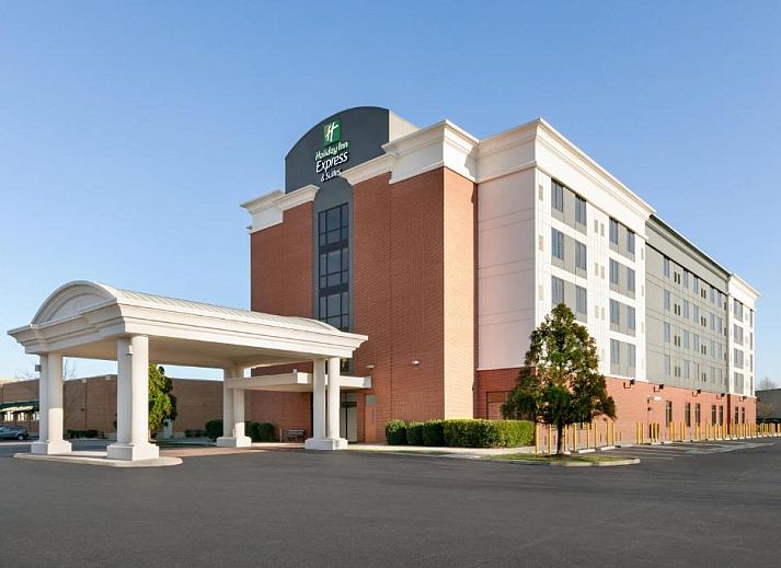 Verblijf 5825303 • Vakantie appartement Zuiden • Holiday Inn Express Hotel & Suites Norfolk Airport, an IHG H 