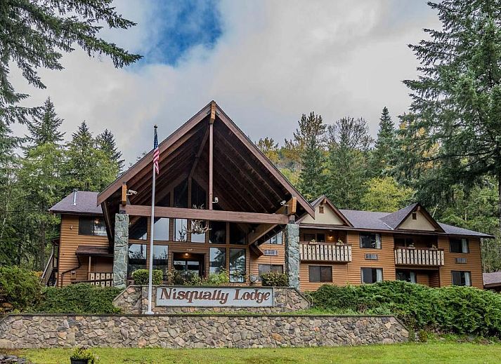 Guest house 8826102 • Holiday property Noordwesten • Nisqually Lodge 