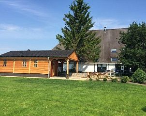 Verblijf 232808 • Vakantiewoning Friese bossen • 40 persoons groepsaccommodatie aan de Tjonger 