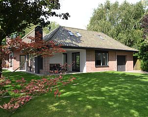 Guest house 463402 • Holiday property IJsselmeerkust • Ruime 2 persoons vakantiewoning in Zwaag nabij het centrum 